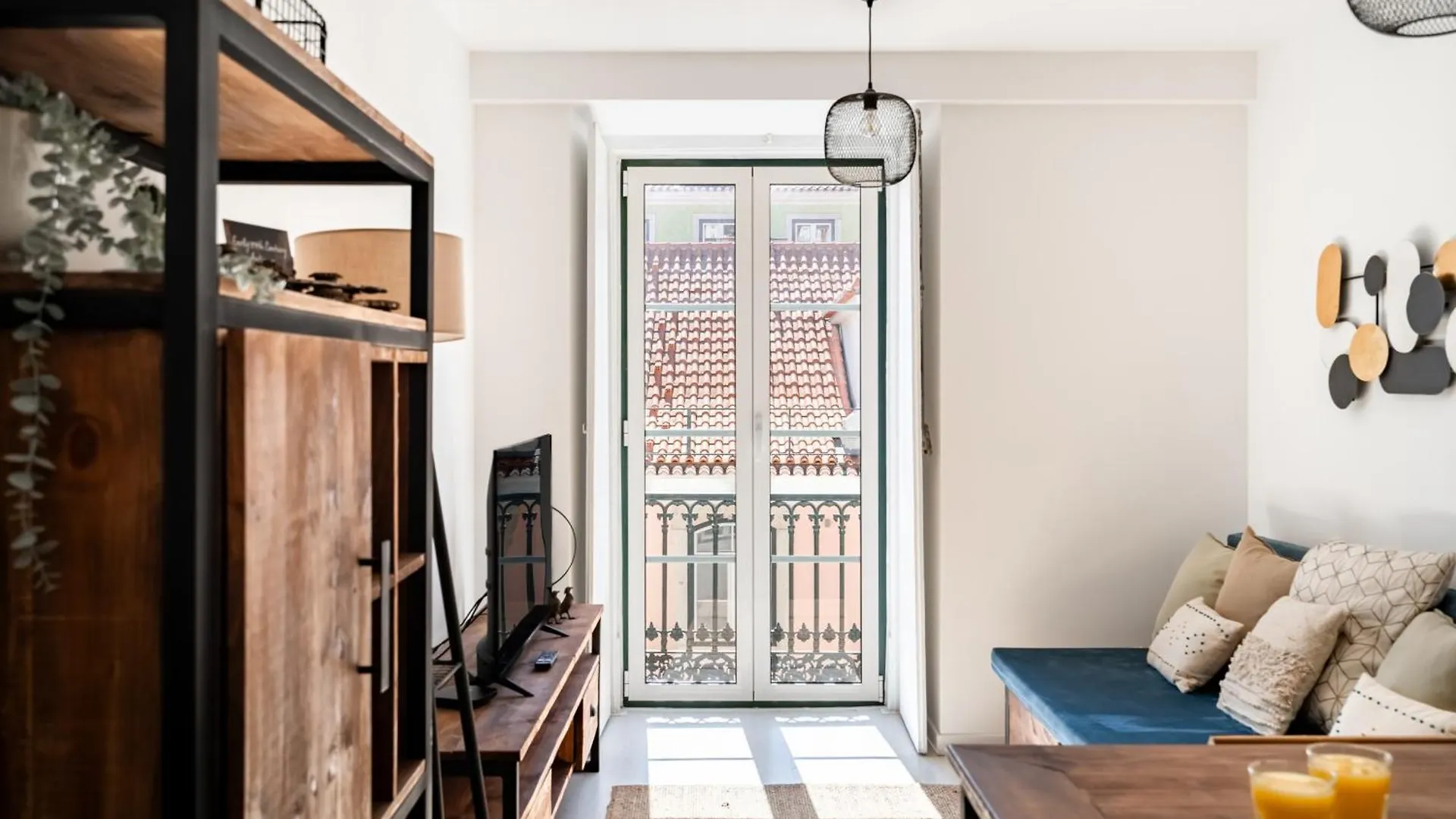 Lovely 2 Bedroom Apartment In The Heart Of Lisboa 0*,