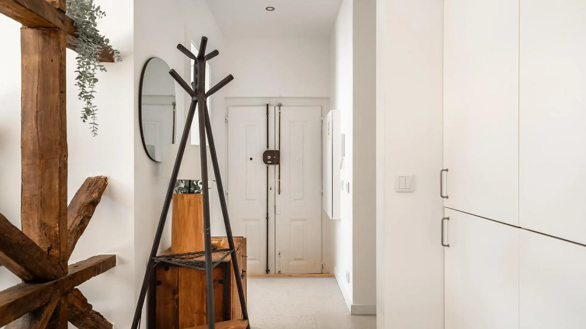 Lovely 2 Bedroom Apartment In The Heart Of Lisboa 0*,  Portugália